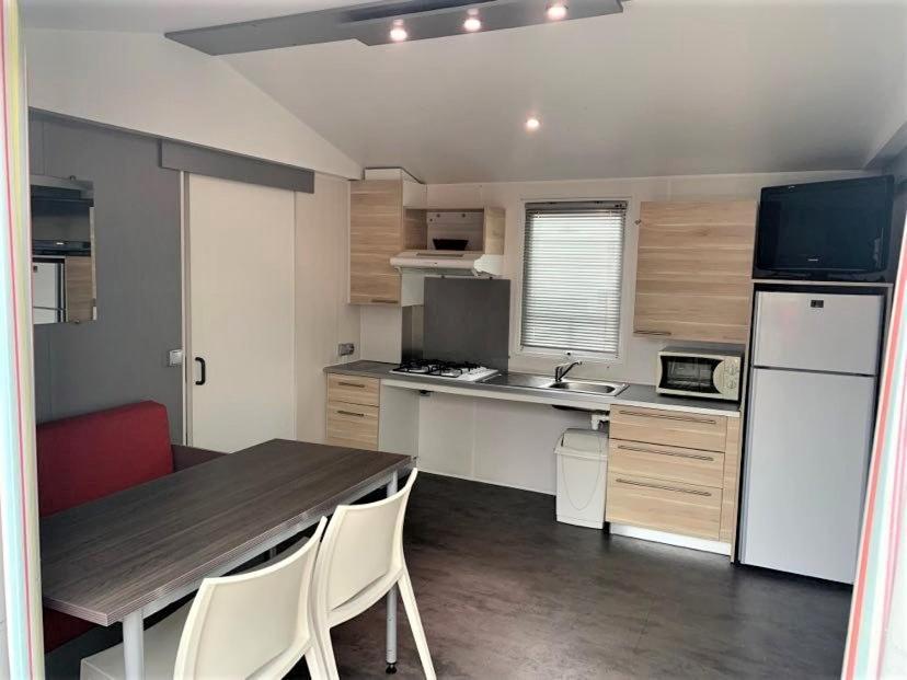 Céaux Camping La Baie Du Mont Saint Michel מראה חיצוני תמונה